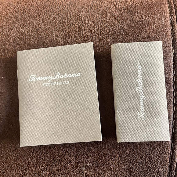 TOMMY BAHAMA WOMENS 'PINK FLAMINGO' MESH WATCH - Picture 6 of 8